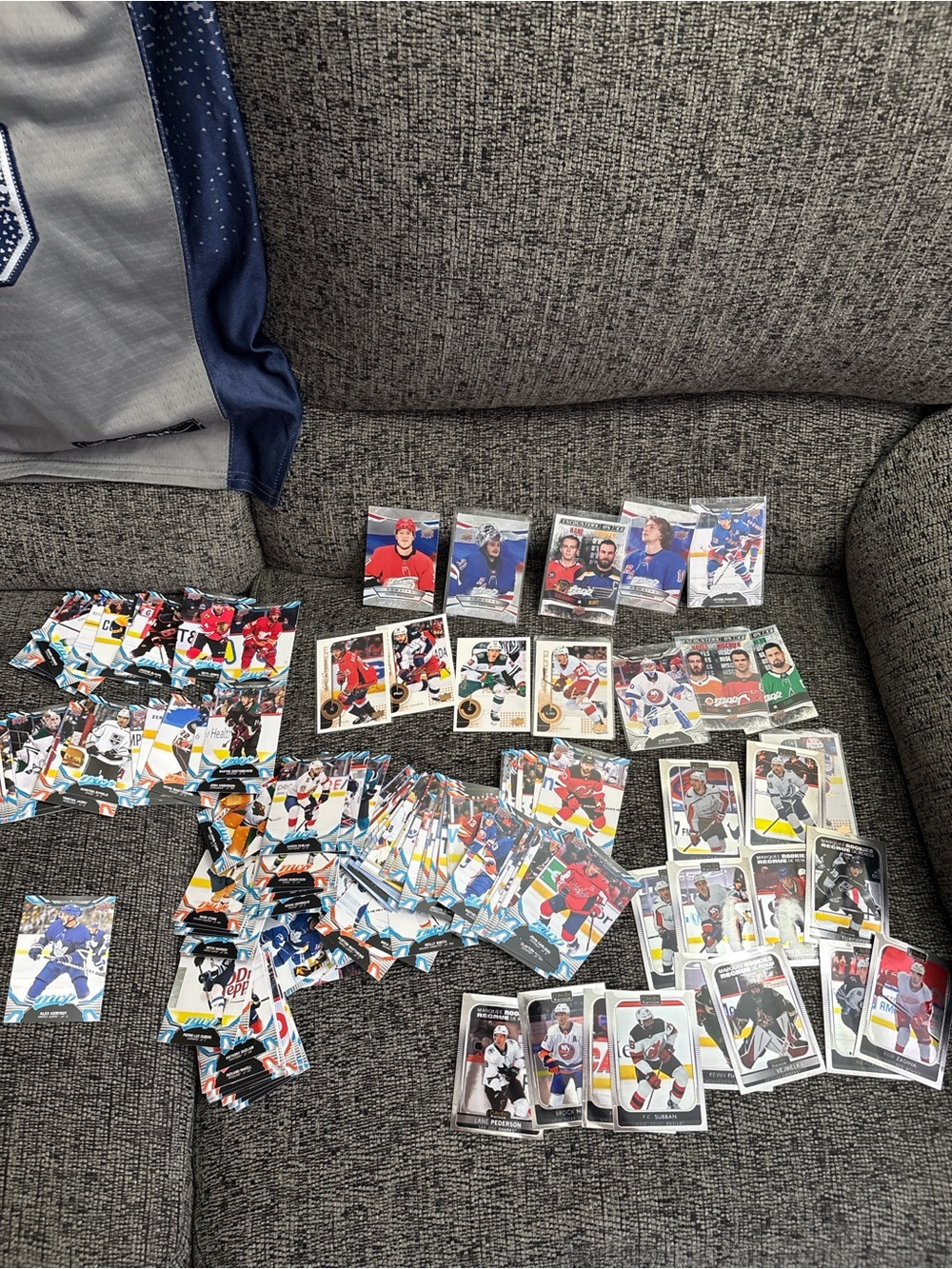 Collectible Hockey Card Lot - Assorted Colors